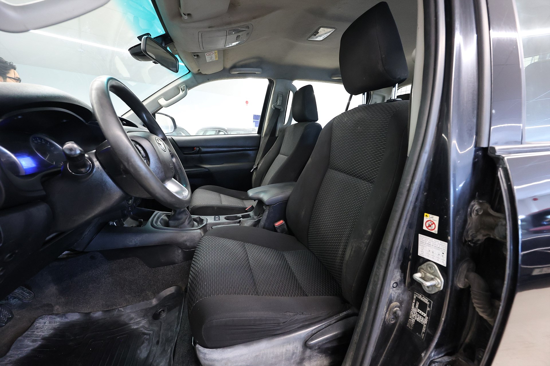 Toyota Hilux Dubbelhytt 2.4 AWD 150hk Dragkrok LEASEBAR