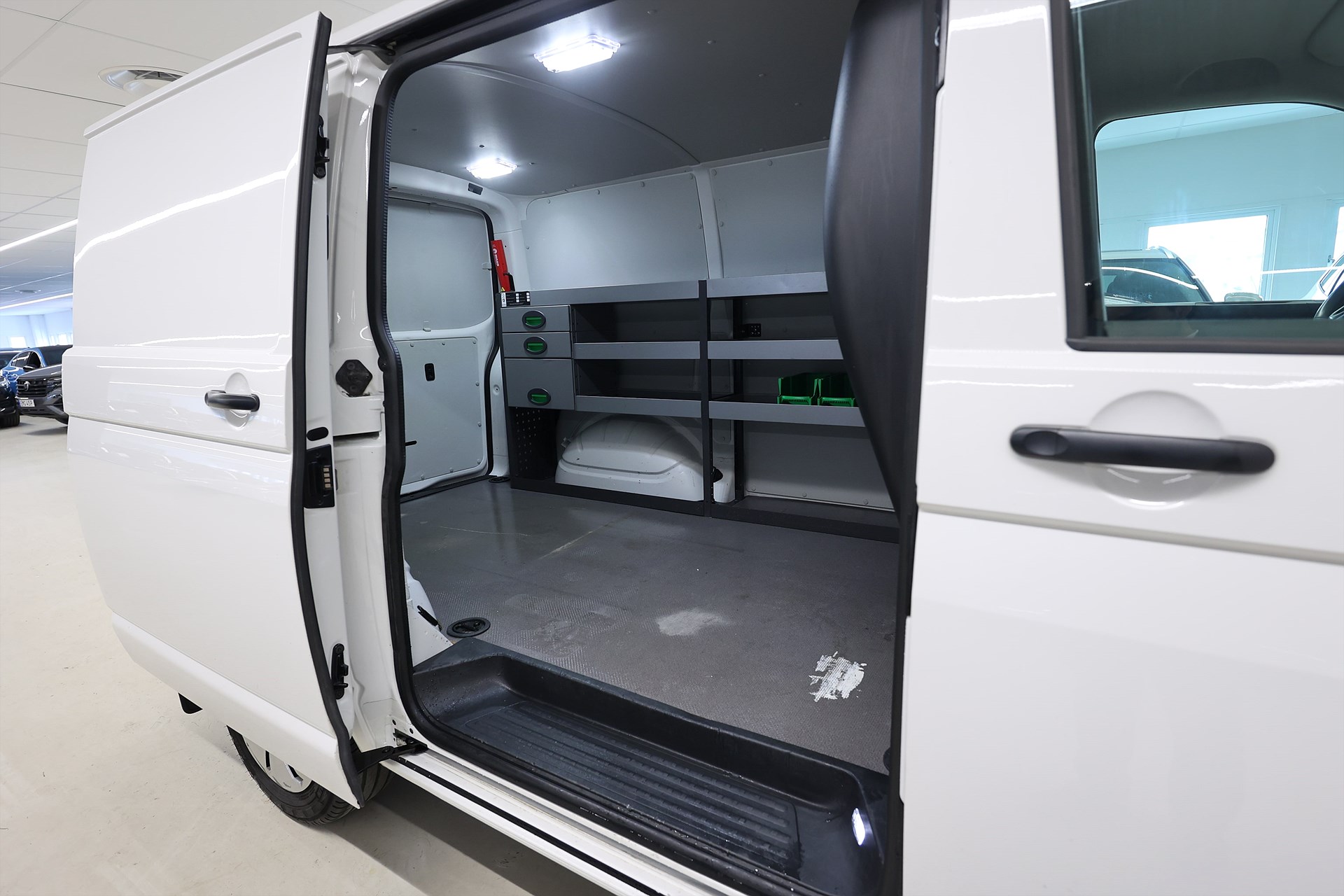 Volkswagen Transporter T30 2.0 TDI 4M 150hk Comfort V-Inrett Värmare B-Kamera