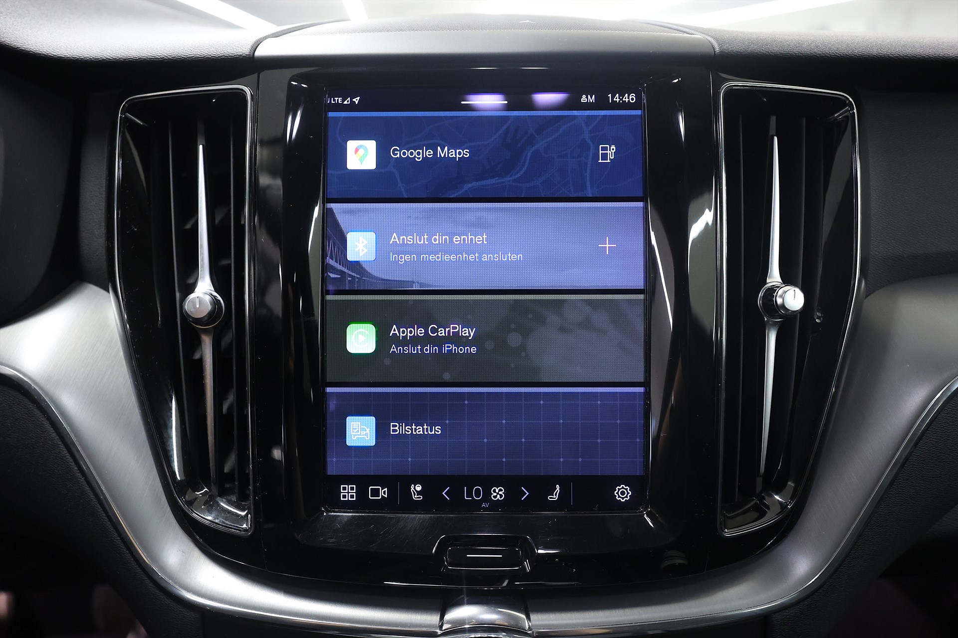 Volvo XC60 Recharge T6 AWD 350hk *Hjulkampanj!* Core Drag