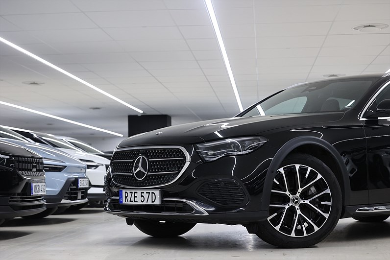 Mercedes-Benz E 300 d e 4MATIC All-terain 313hk *Hjulkampanj!* Hyperscreen SE SPEC