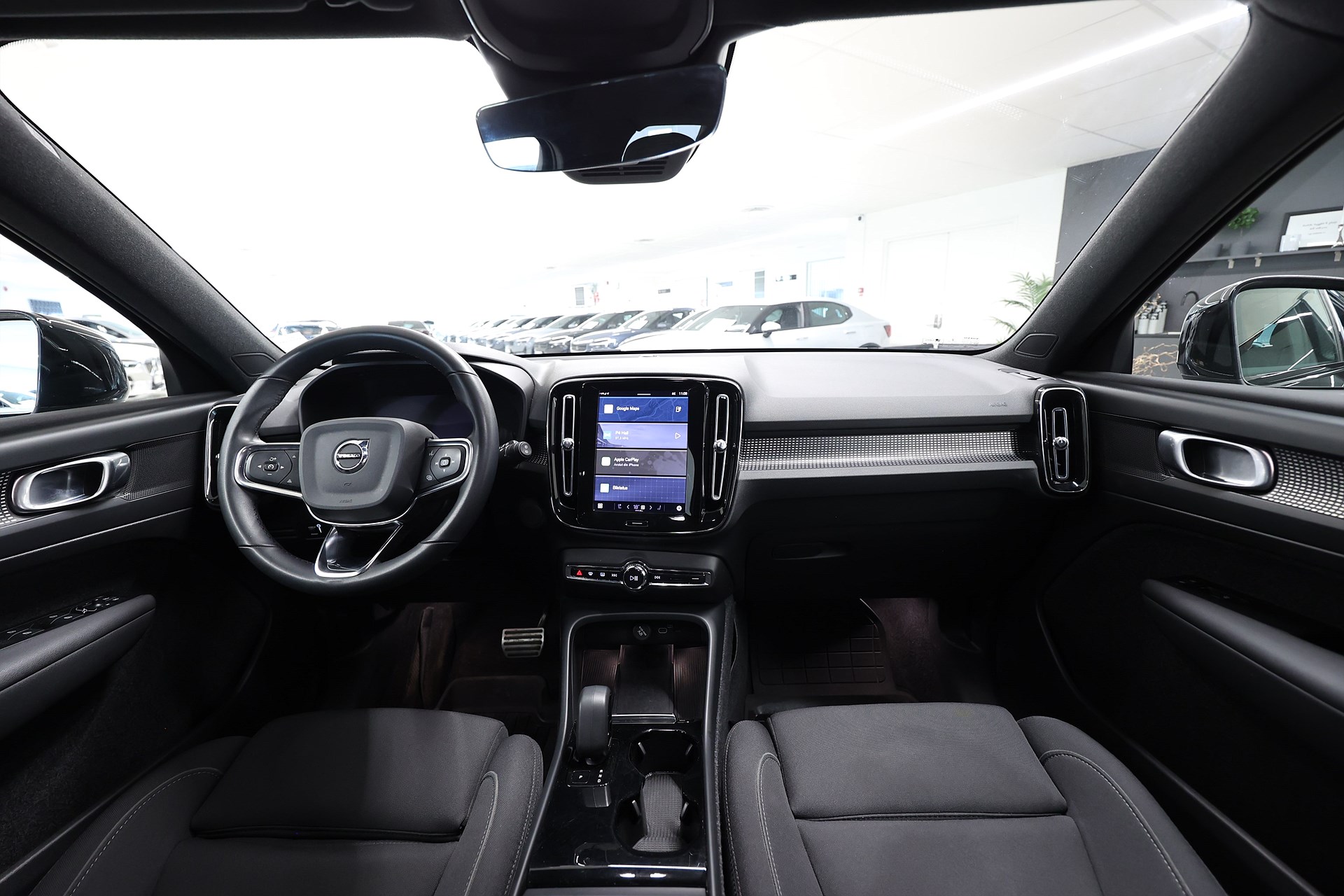 Volvo XC40 P6 Recharge Core B-kamera Drag Keyless MOMS