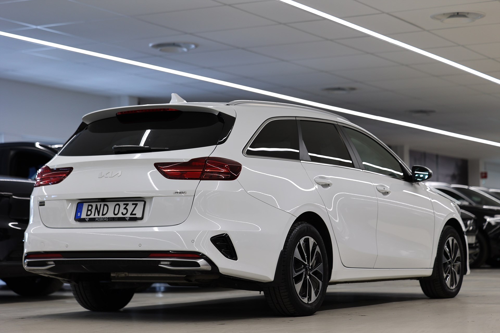 Kia Ceed SW Plug-in 141hk Advance B-kamera Keyless CarPlay