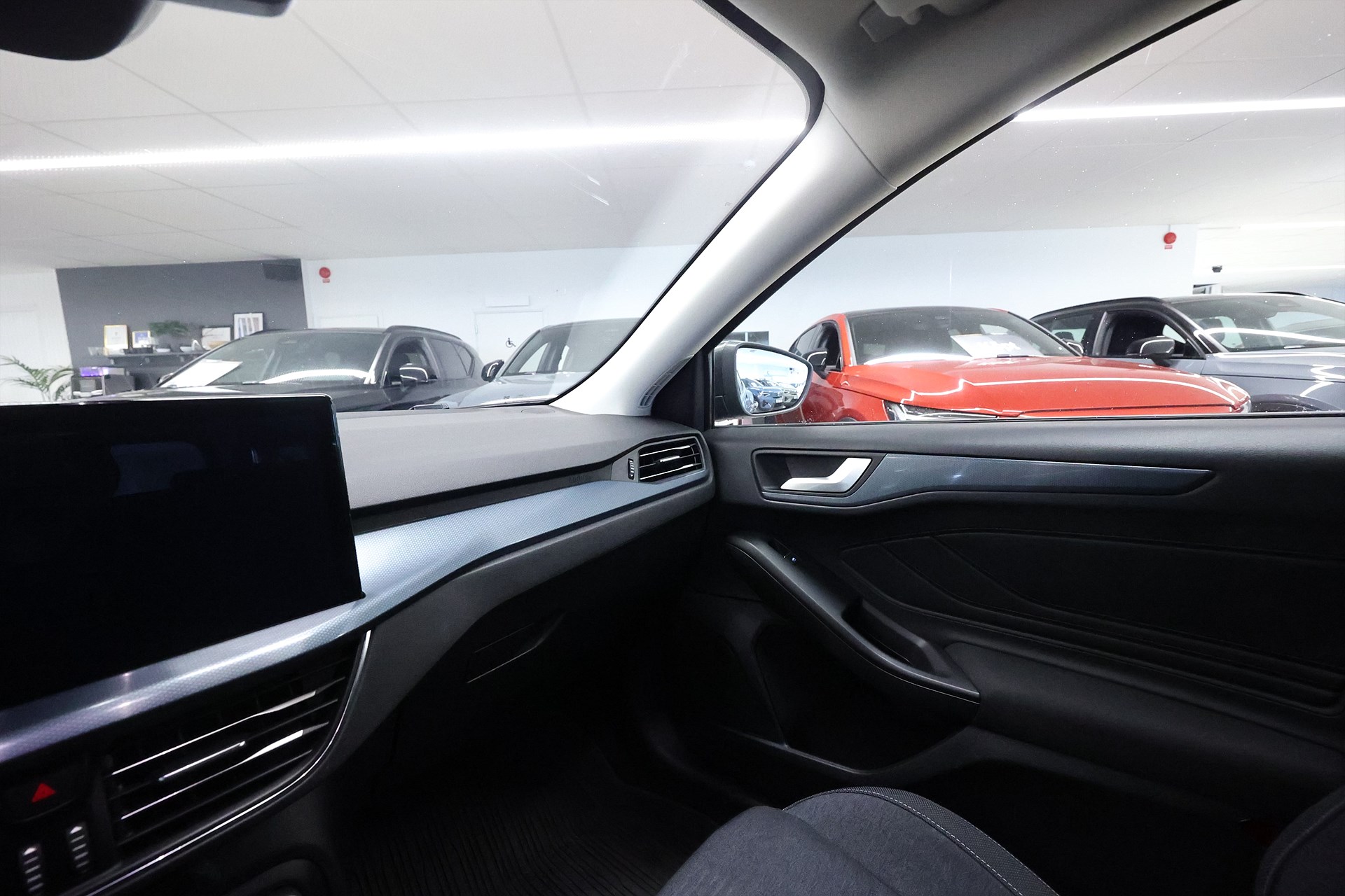 Ford Focus Active 1.0 Hybrid 125hk Active + B-kamera Navi