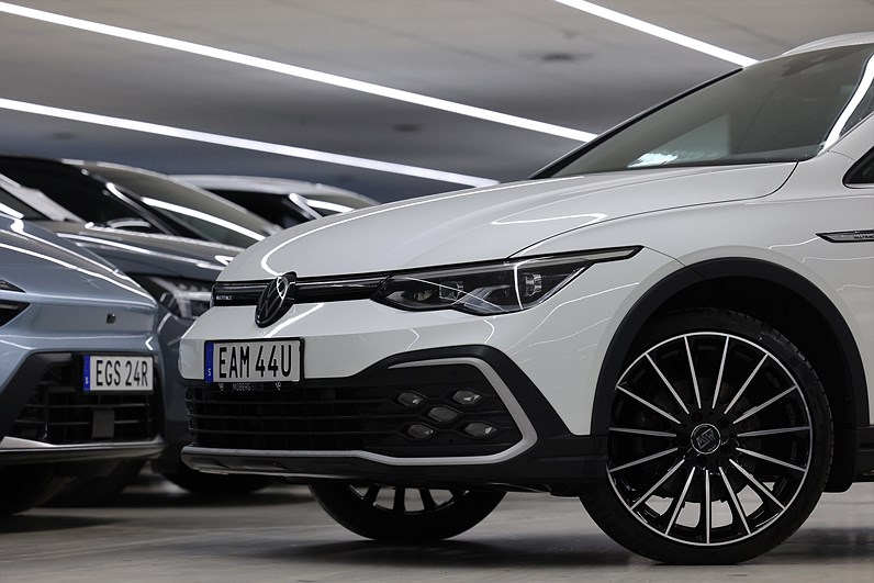 Volkswagen Golf Alltrack 2.0 TSI 4M 190hk *Hjulkampanj!* Drag