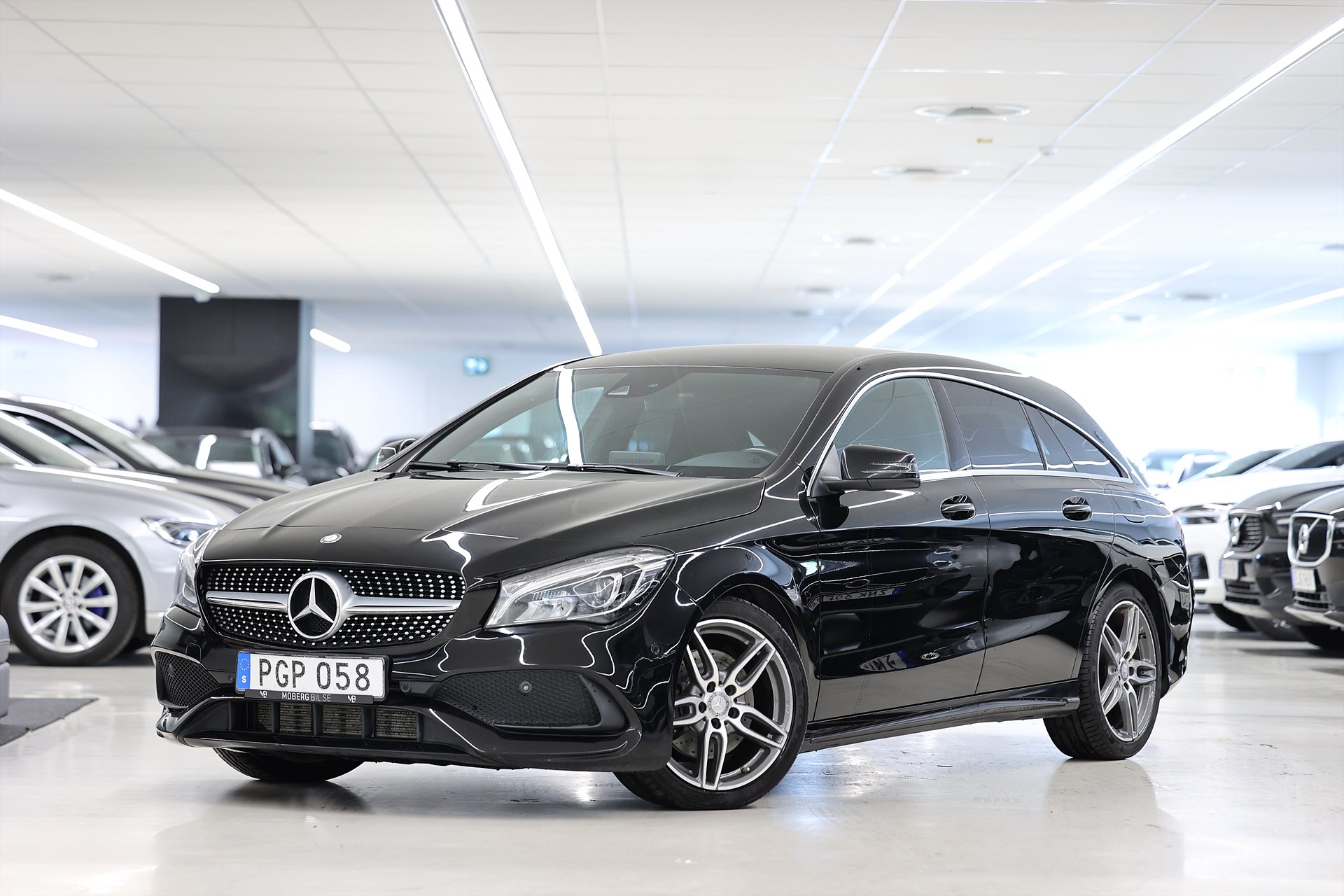Mercedes-Benz CLA 220 D 177hk AMG Sport B-Kamera Carplay