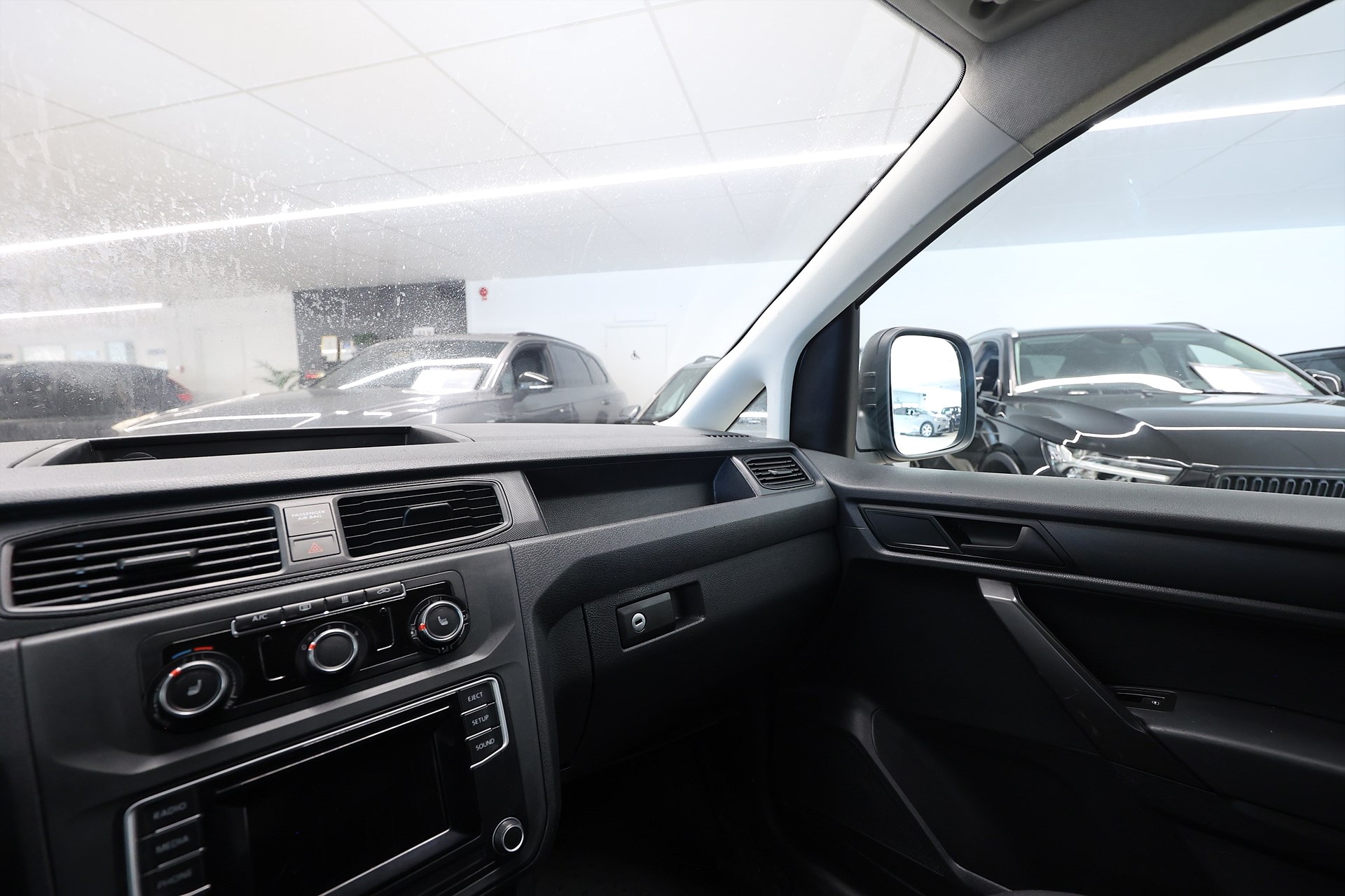 Volkswagen Caddy Maxi 2.0 TDI 102hk Värmare Drag MOMS