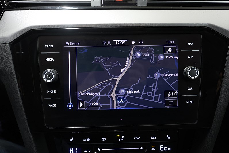 Volkswagen Passat SC 1.4 TSI 218hk *Hjulkampanj!* GTE Värmare Navi Drag MOMS