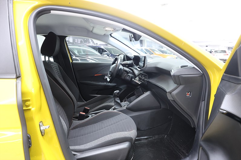 Peugeot 208 1.2 PureTech 75hk Active PDC Carplay