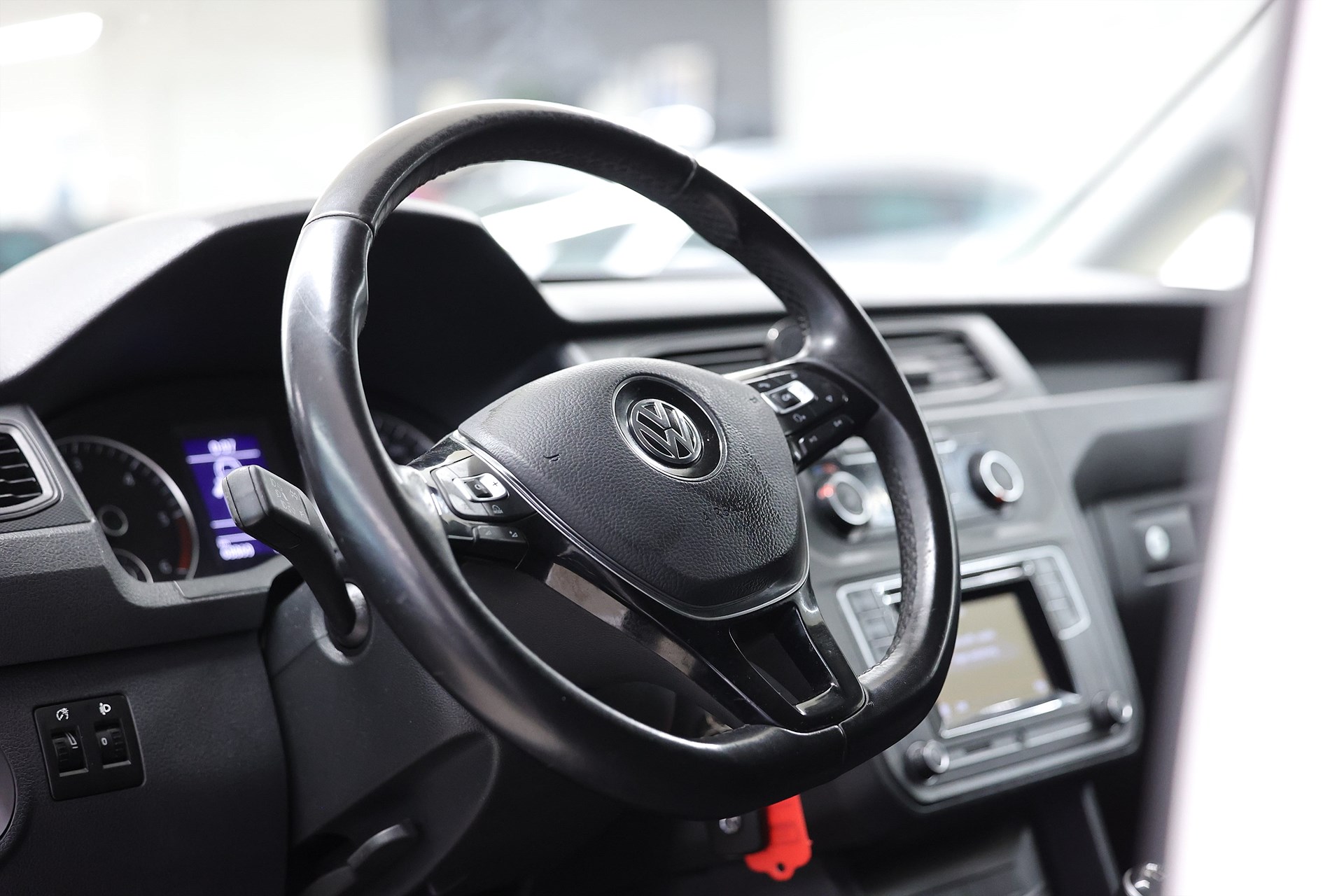 Volkswagen Caddy 2.0 TDI 102hk Drag V-inrett PDC Värmare MOMS