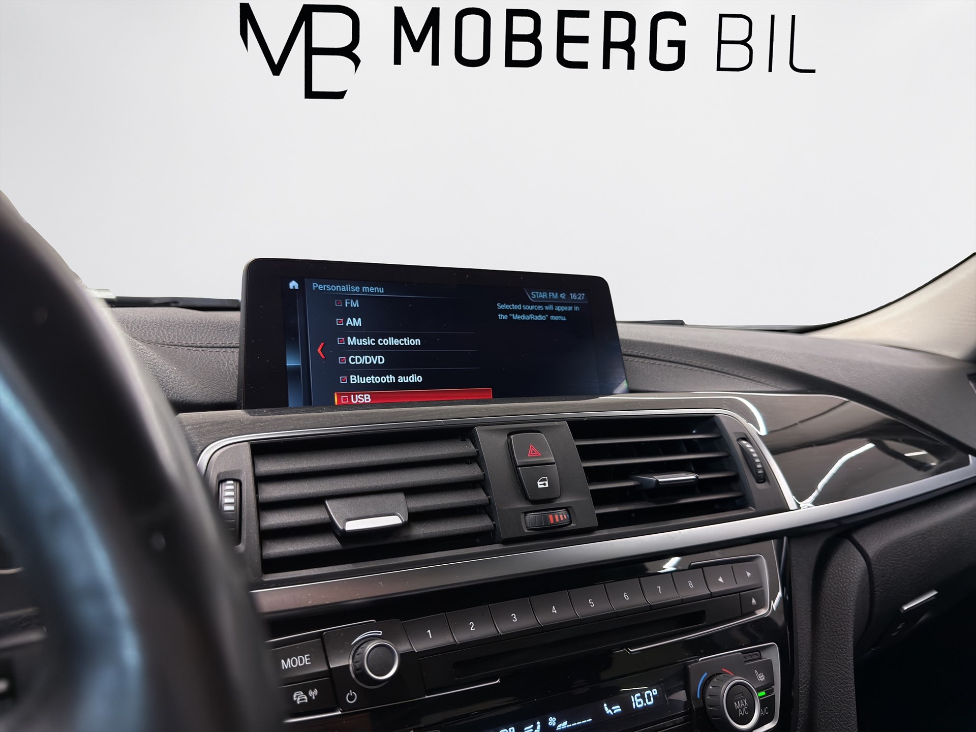 BMW 330e Sedan 252hk Sport Line Navi B-Kamera