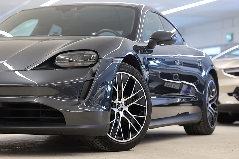 Porsche Taycan 4S Performance 571hk Chrono BOSE Pano