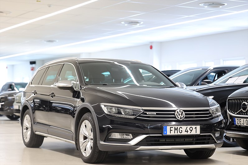 Volkswagen Passat Alltrack 2.0 TDI 4M B-kamera Värmare Carplay