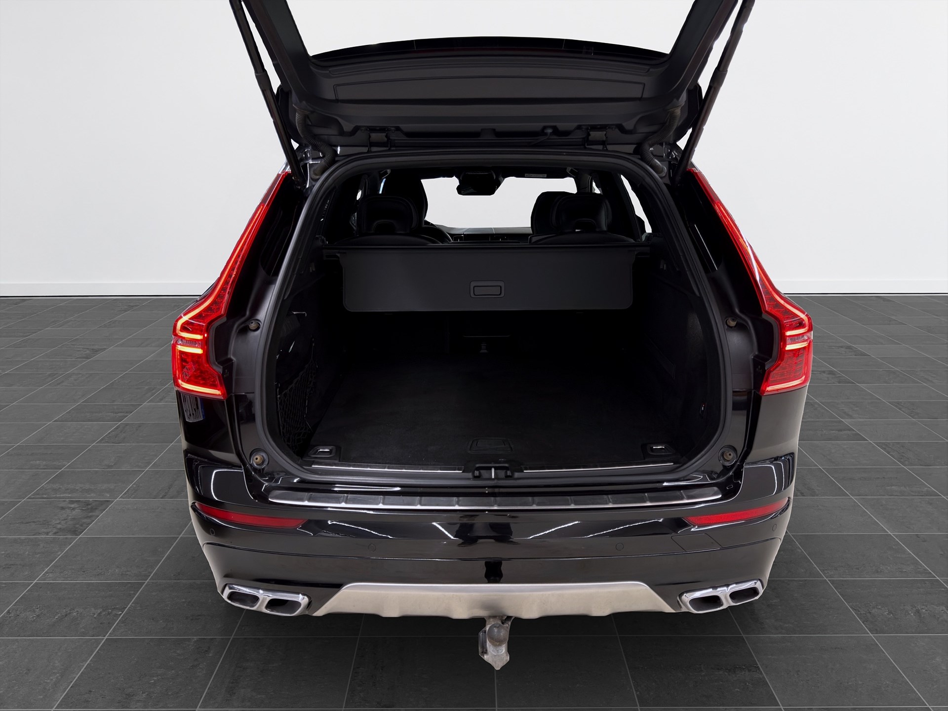 Volvo XC60 B4 AWD 197hk R-Design HUD 360 Pano Drag