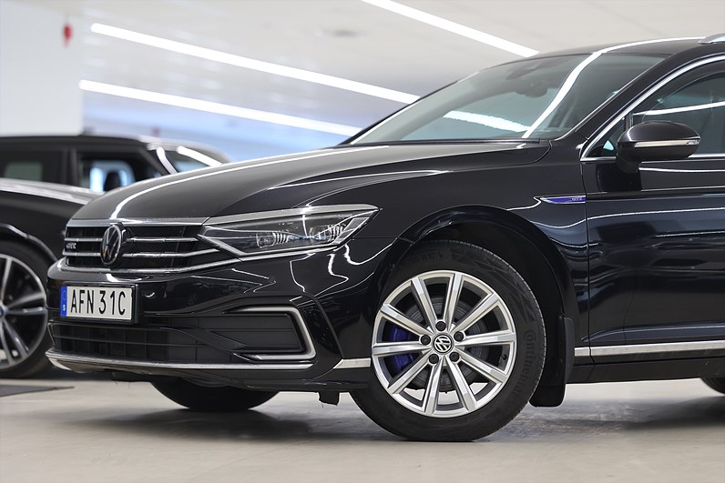 Volkswagen Passat SC GTE 218hk Executive Alcantara Drag B-Kamera