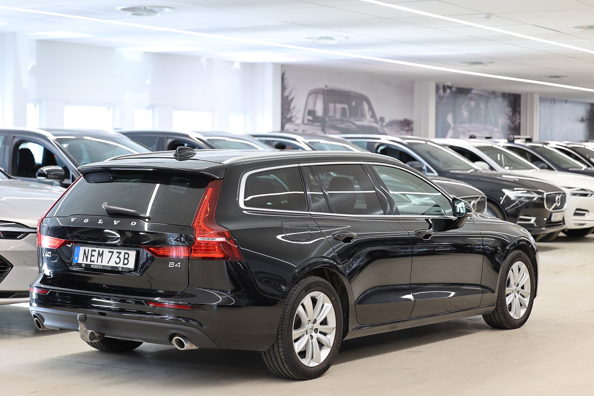 Volvo V60 B4 197hk Momentum B-kamera Keyless Drag VOC MOMS
