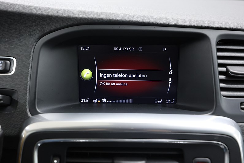 Volvo V60 D4 190hk *Hjulkampanj!* Momentum Värmare