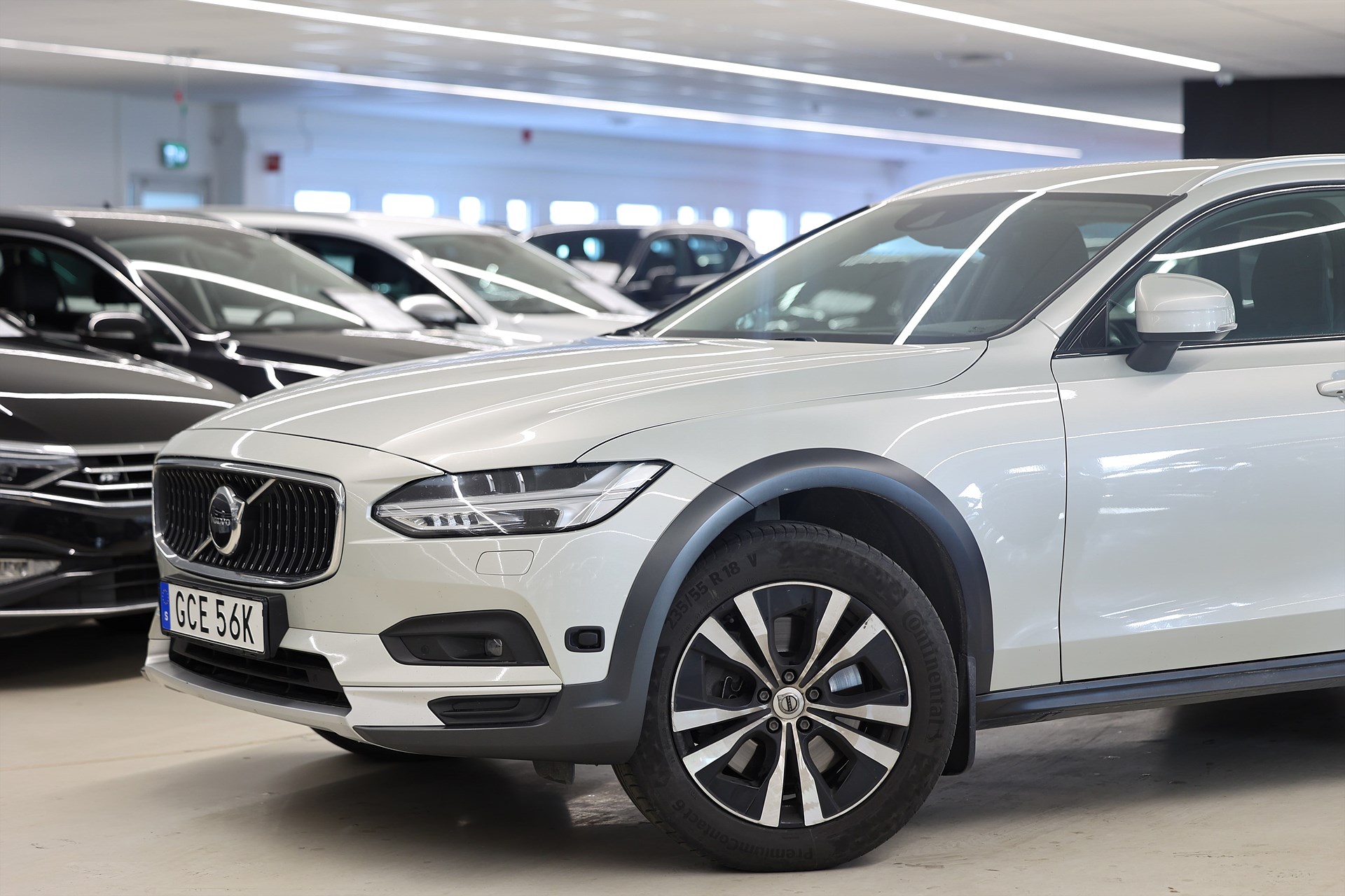 Volvo V90 Cross Country D4 AWD Momentum B-kamera Keyless MOMS