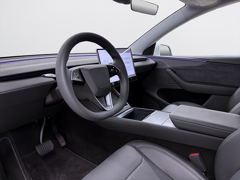 Tesla Model Y Long Range 514hk Helg på Moberg! Pano Läder B-Kamera