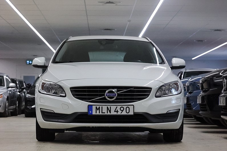 Volvo V60 T3 150hk Kinetic Värmare Farthållare