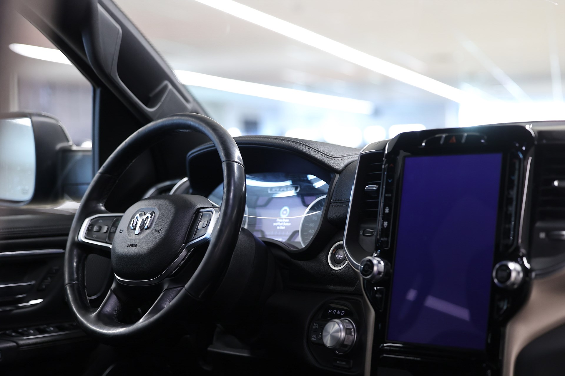 Dodge Ram 1500 Crew Cab 5.7 V8 HEMI 4x4 395hk Laramie LVL 2