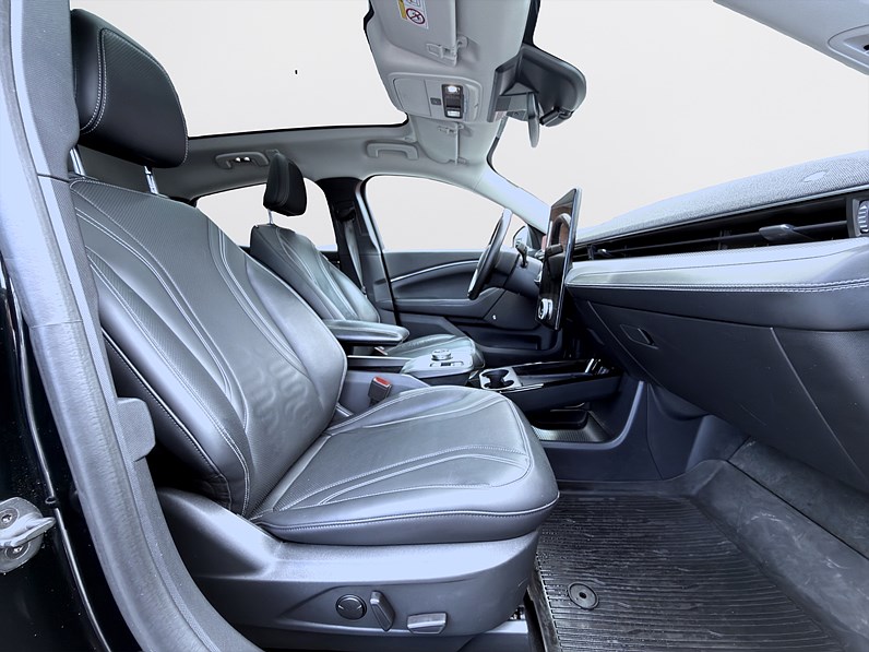 Ford Mustang Mach-E Long Range 294hk B&O 360 Pano Läder Navi
