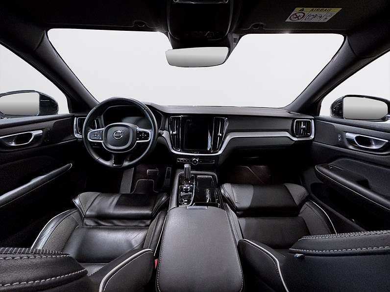 Volvo S60 Recharge T8 392hk R-Design Navi CarPlay B-Kamera