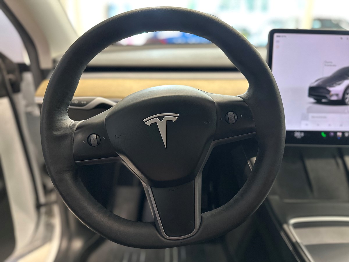 Tesla Model Y – bild 16