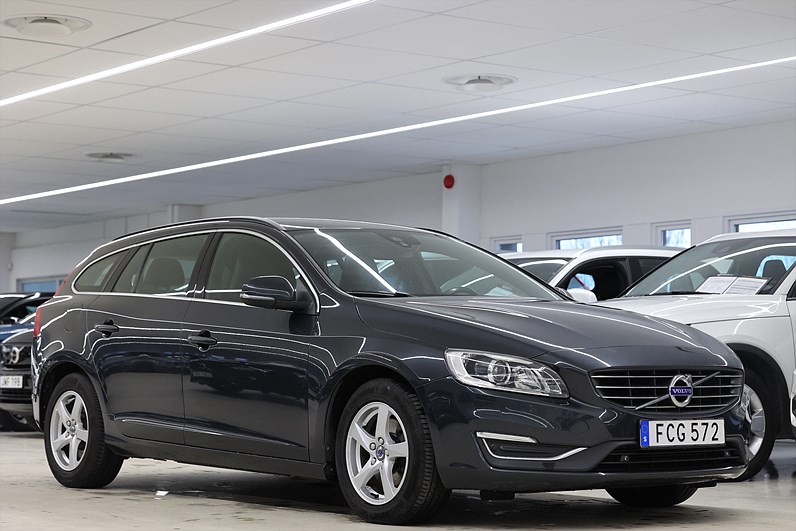 Volvo V60 D4 190hk *Hjulkampanj!* Momentum Värmare