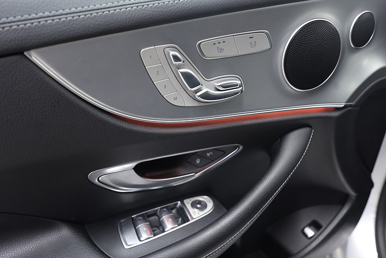 Mercedes-Benz E 200 Coupé 184hk *Kampanj!* AMG Line Pano Navi