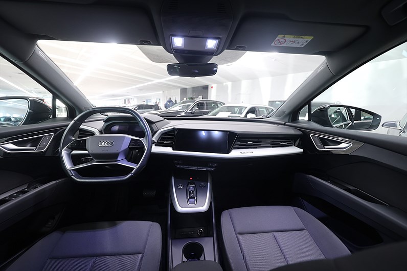 Audi Q4 40 e-tron 204hk Proline Keyless PDC Värmare Carplay MOMS