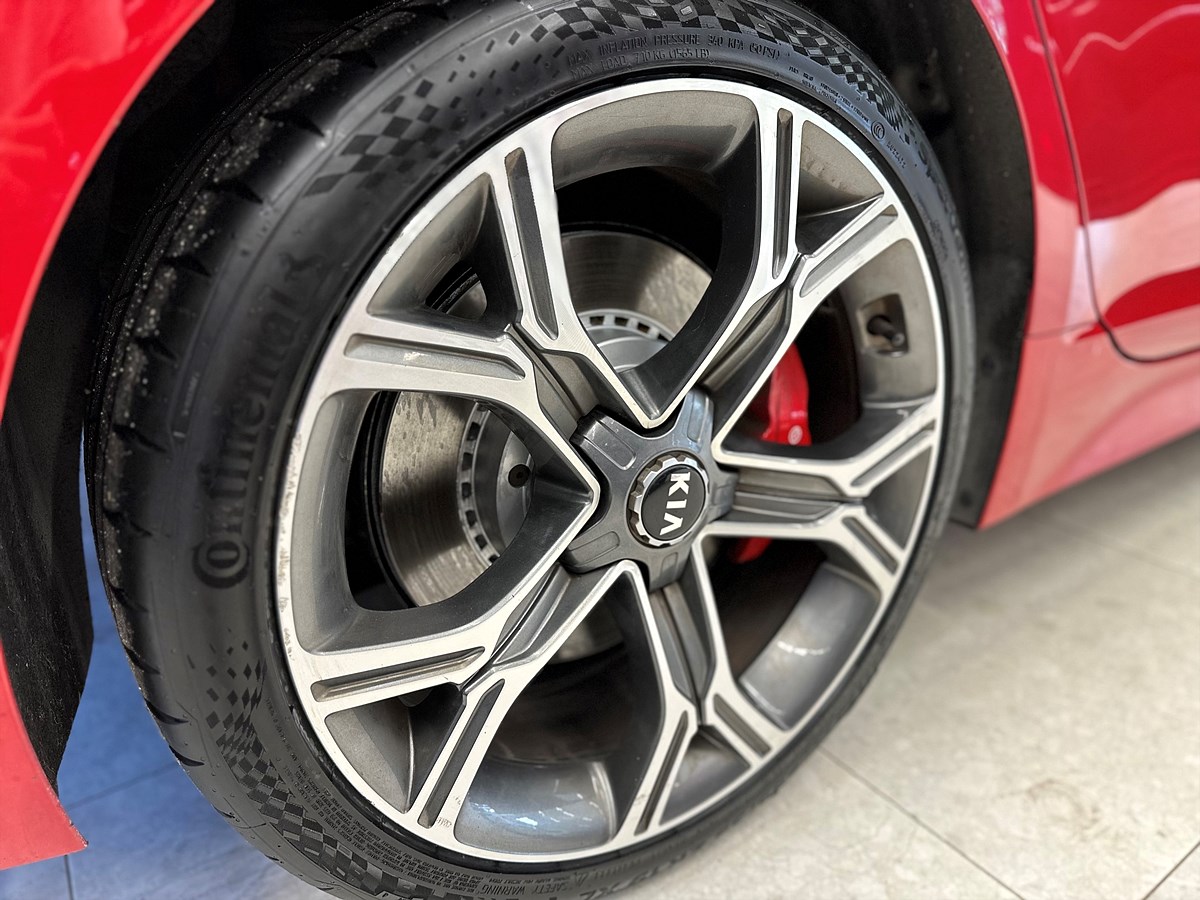Kia Stinger – bild 12