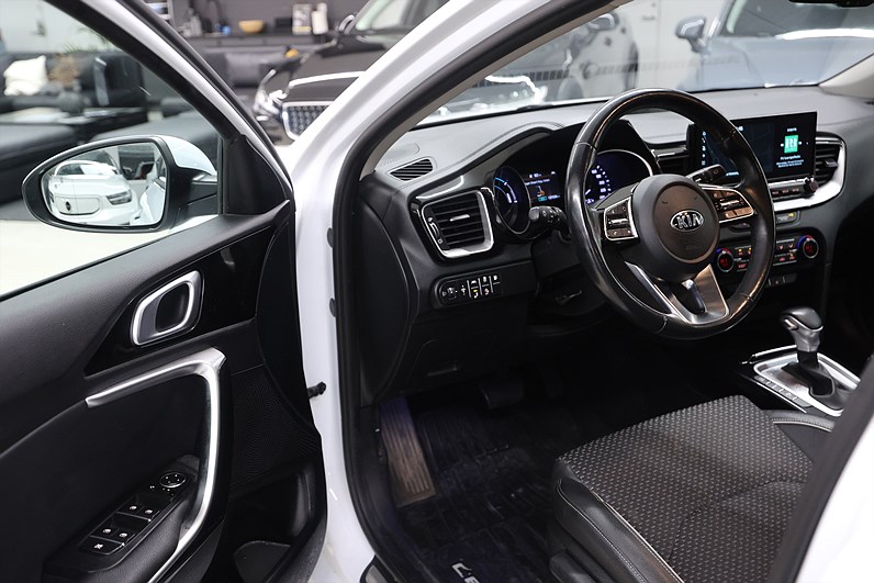 Kia Ceed 1.6 Plug-in SW *Hjulkampanj!* Advance Plus Drag MOMS