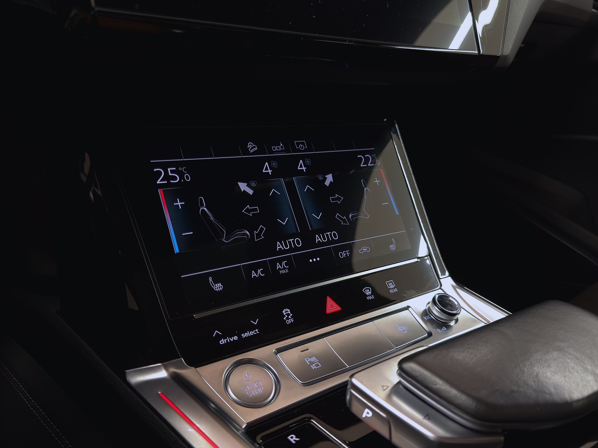 Audi e-tron 50 quattro 313hk S Line B&O 360 Pano 3D Luftfjädring