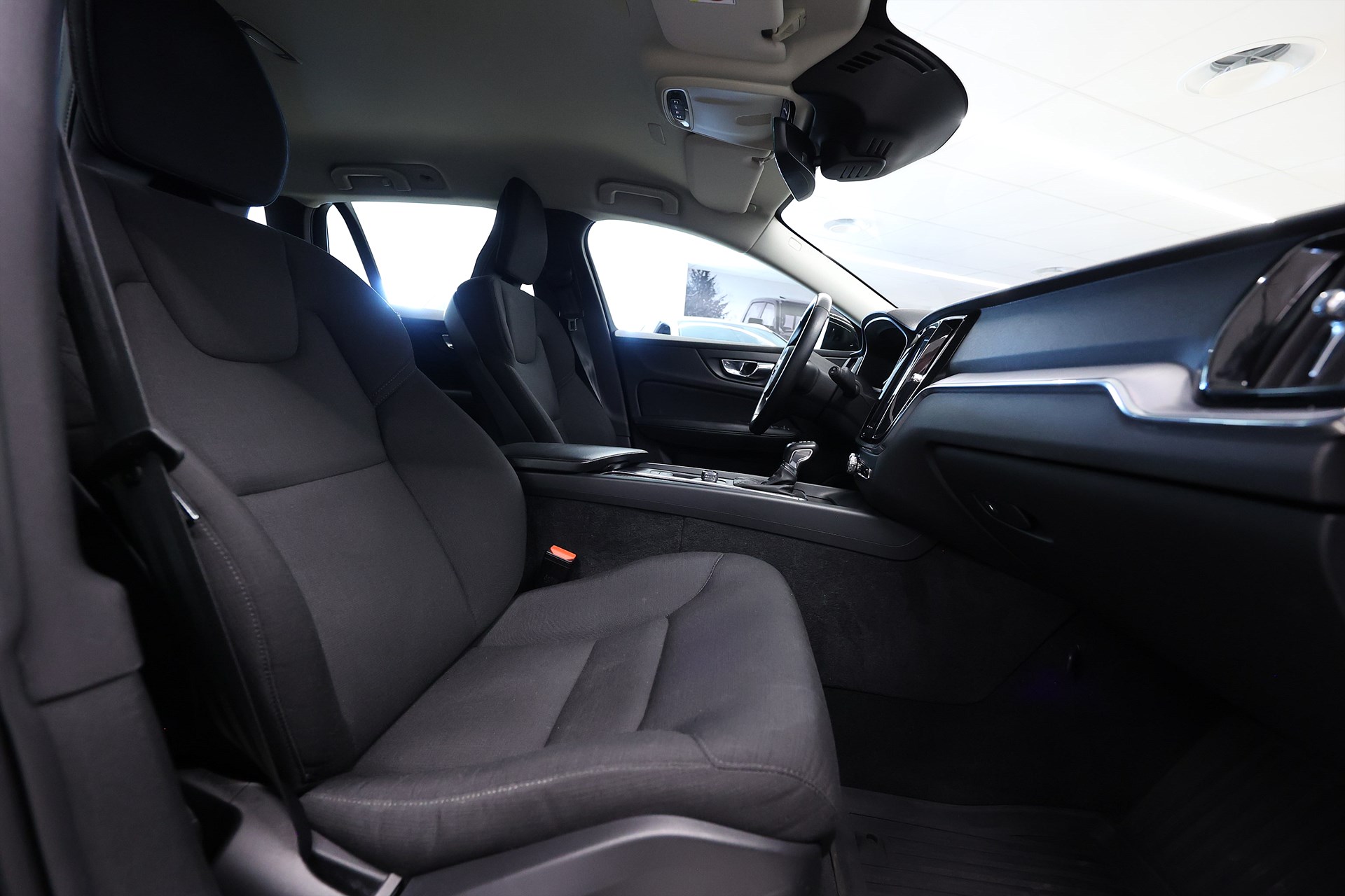Volvo V60 T4 190hk Adv Edition B-kamera BLIS VOC Navi