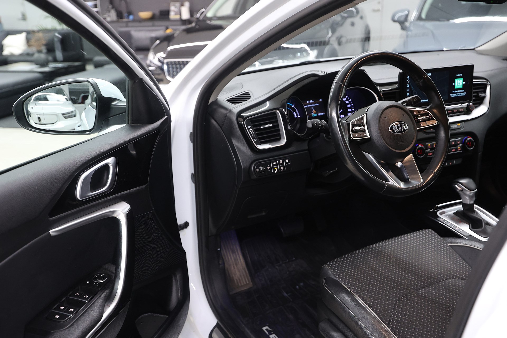 Kia Ceed 1.6 Plug-in SW *Hjulkampanj!* Advance Plus Drag MOMS