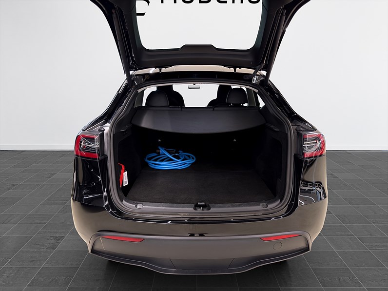 Tesla Model Y Performance 534hk Pano Läder Drag B-Kamera