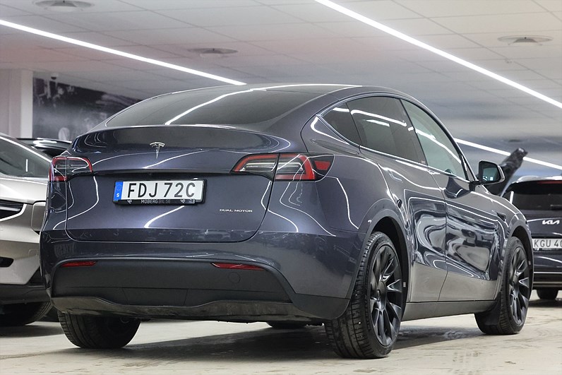 Tesla Model Y Long Range AWD 514hk Autopilot Pano Läder Navi