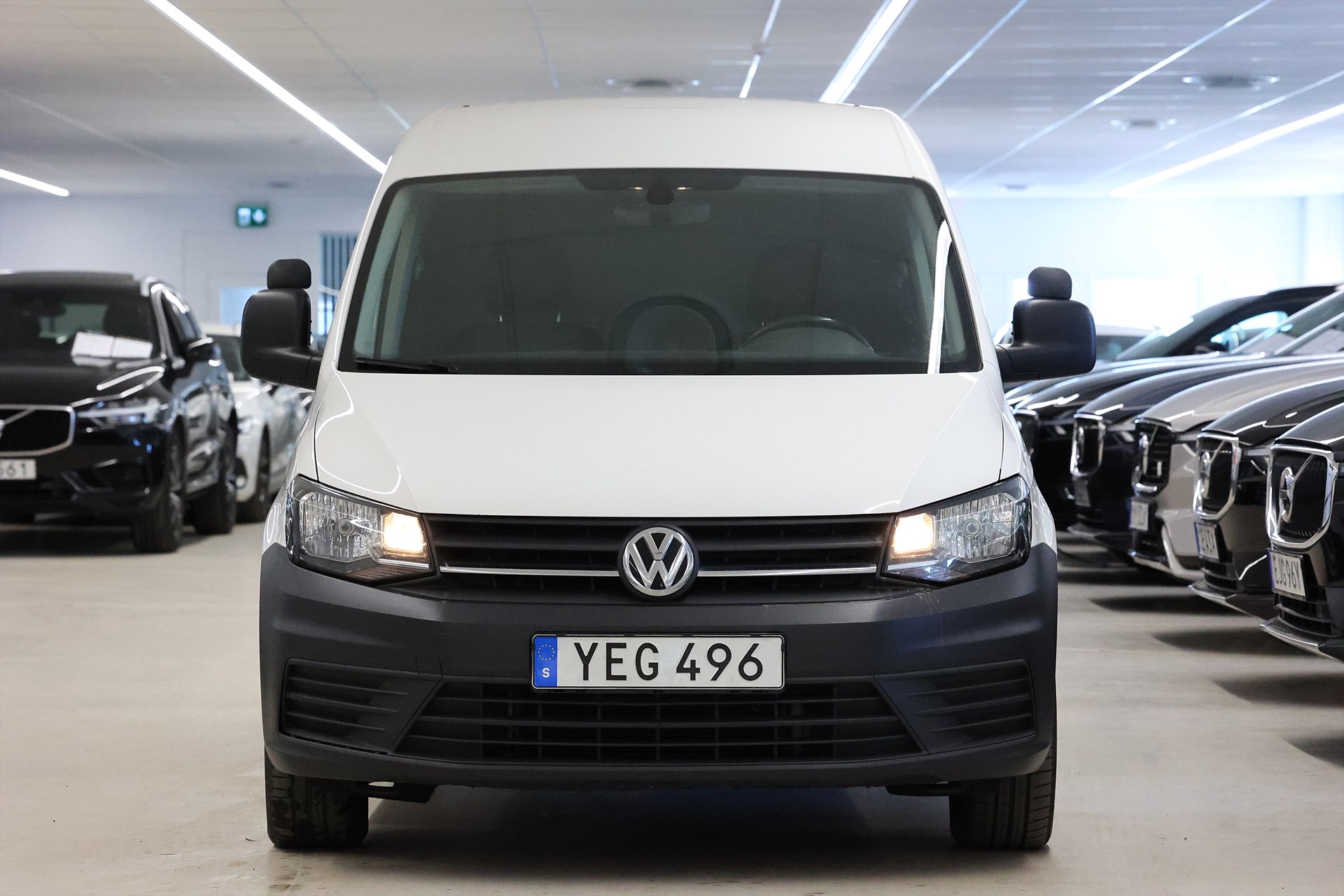 Volkswagen Caddy 2.0 TDI 102hk V-inrett PDC Värmare MOMS