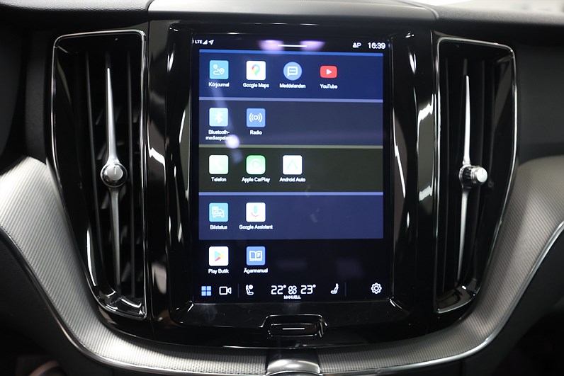 Volvo XC60 Recharge T6 AWD 350hk *Hjulkampanj!* Core Läder