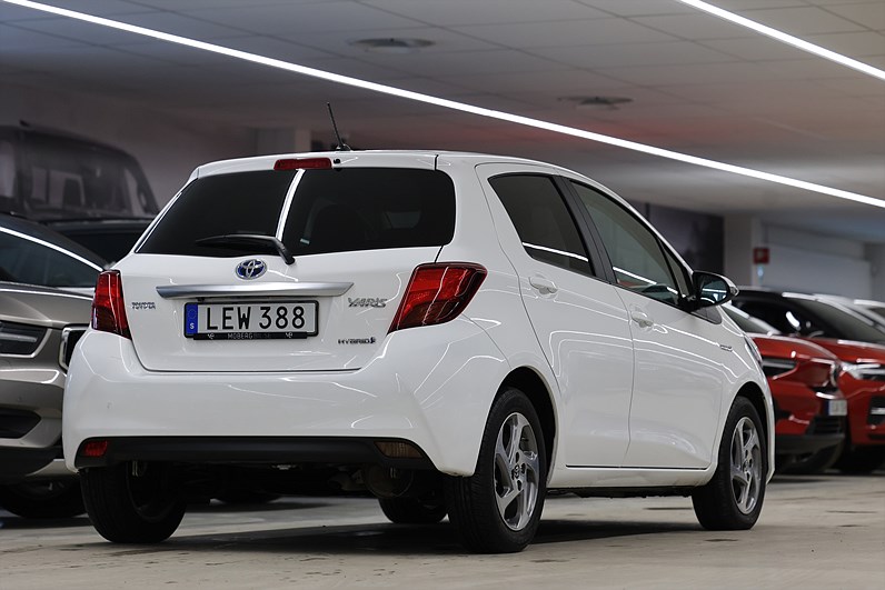 Toyota Yaris Hybrid 101hk Active B-kamera PDC Farth