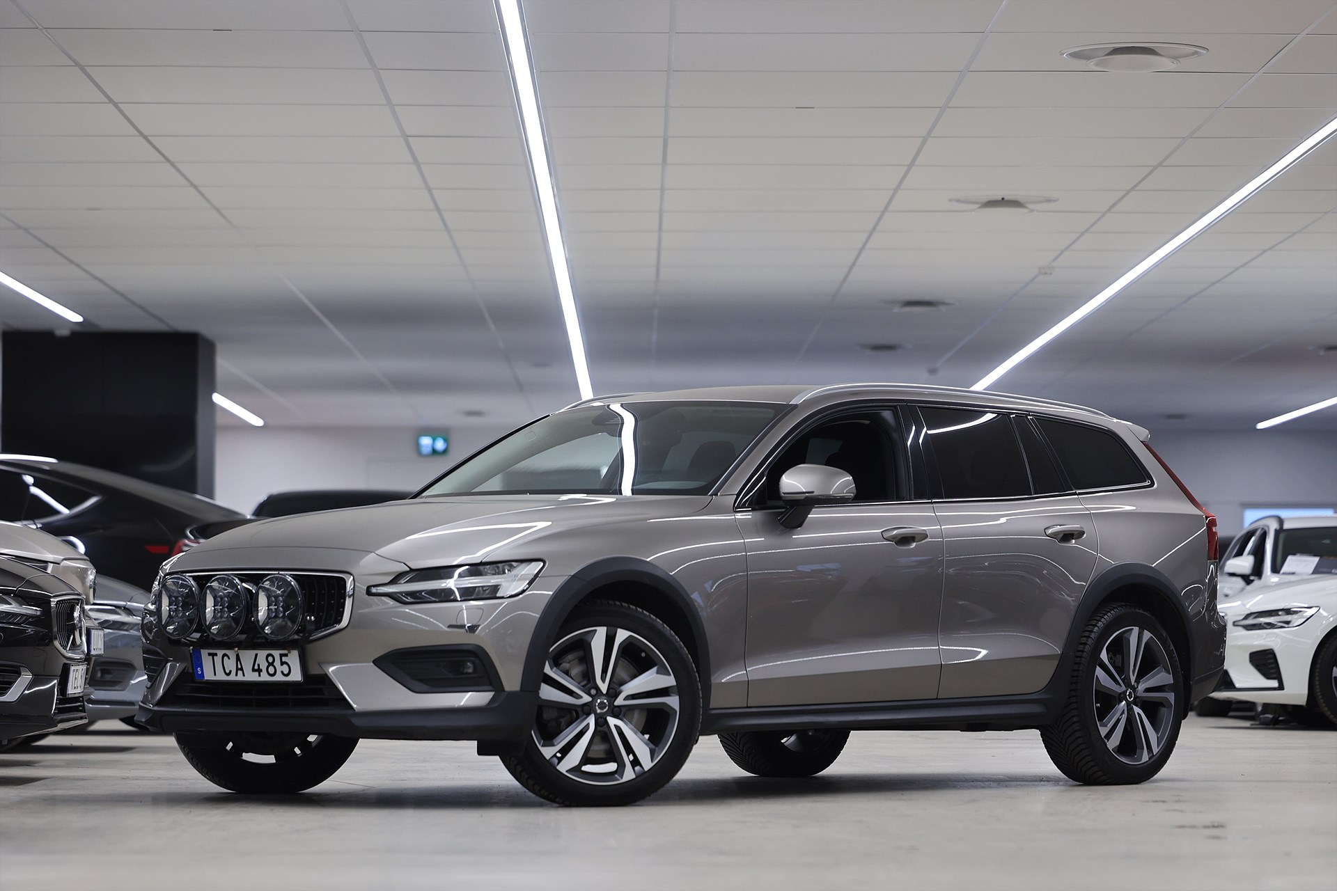 Volvo V60 Cross Country B4 AWD 197hk Momentum H/K Drag