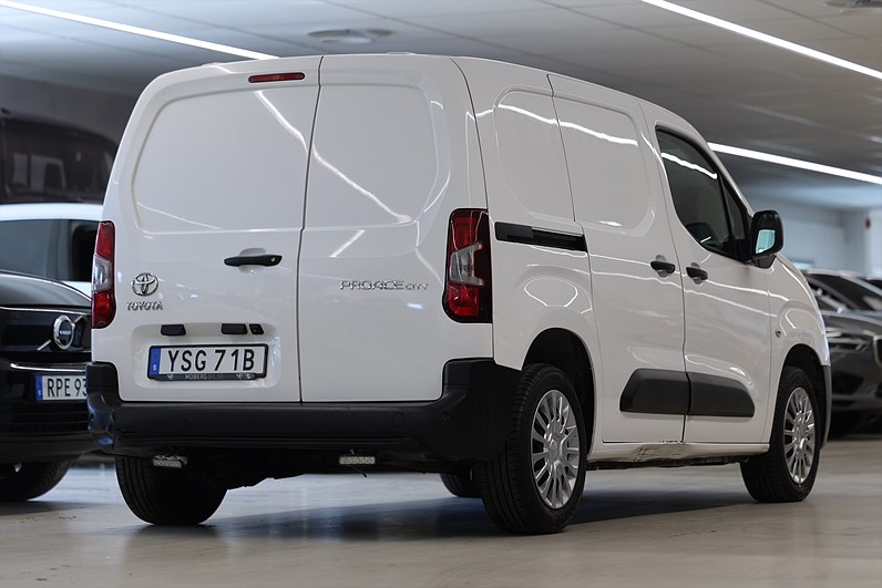 Toyota ProAce City 1.2 Turbo 130hk 3-Sits CarPlay PDC B-Kamera