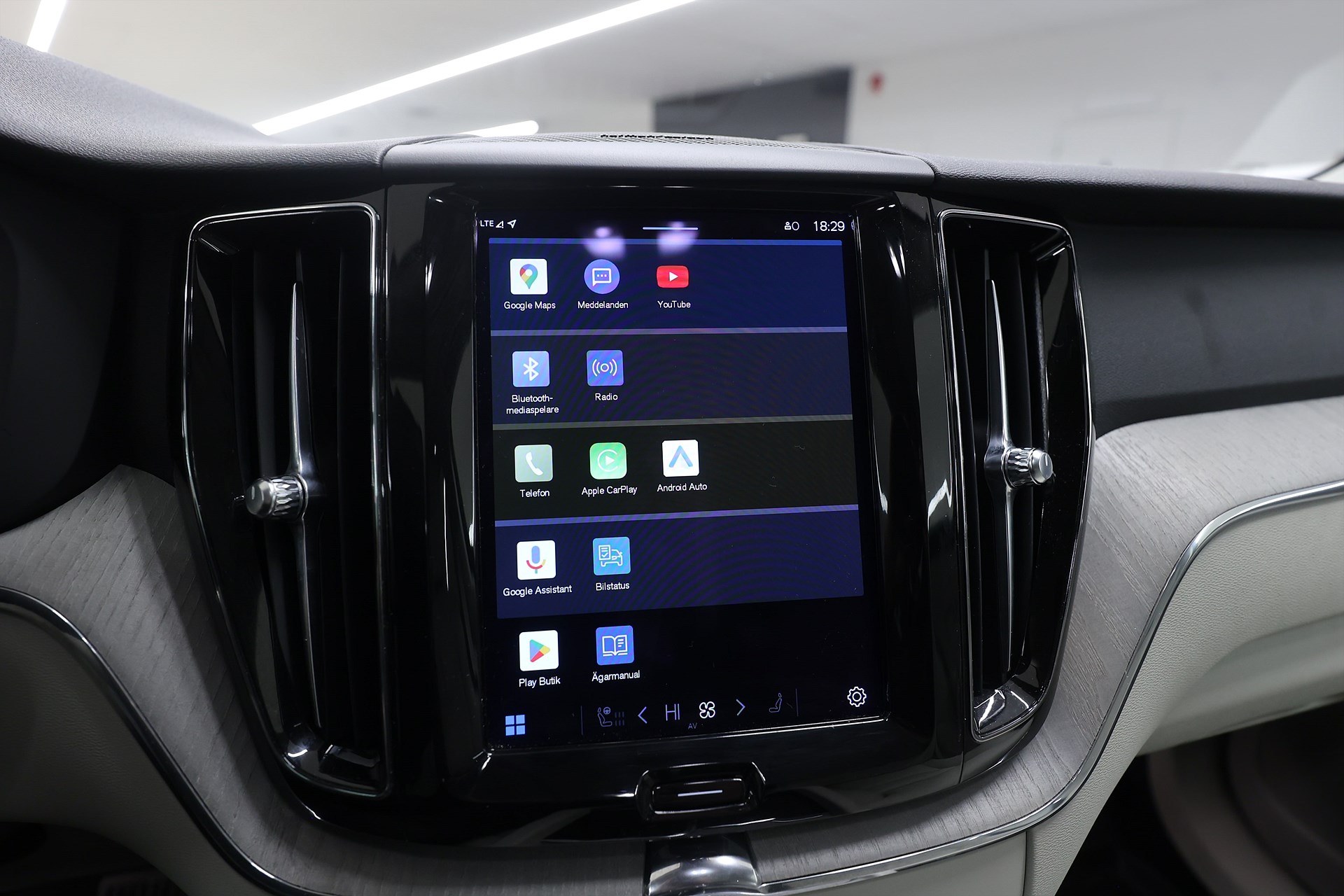 Volvo XC60 Recharge T6 AWD 350hk *Kampanj!* Core Pano H/K 360° Läder