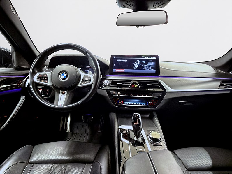 BMW 540d xDrive Touring 340hk M Sport Pano HUD H/K Nappa