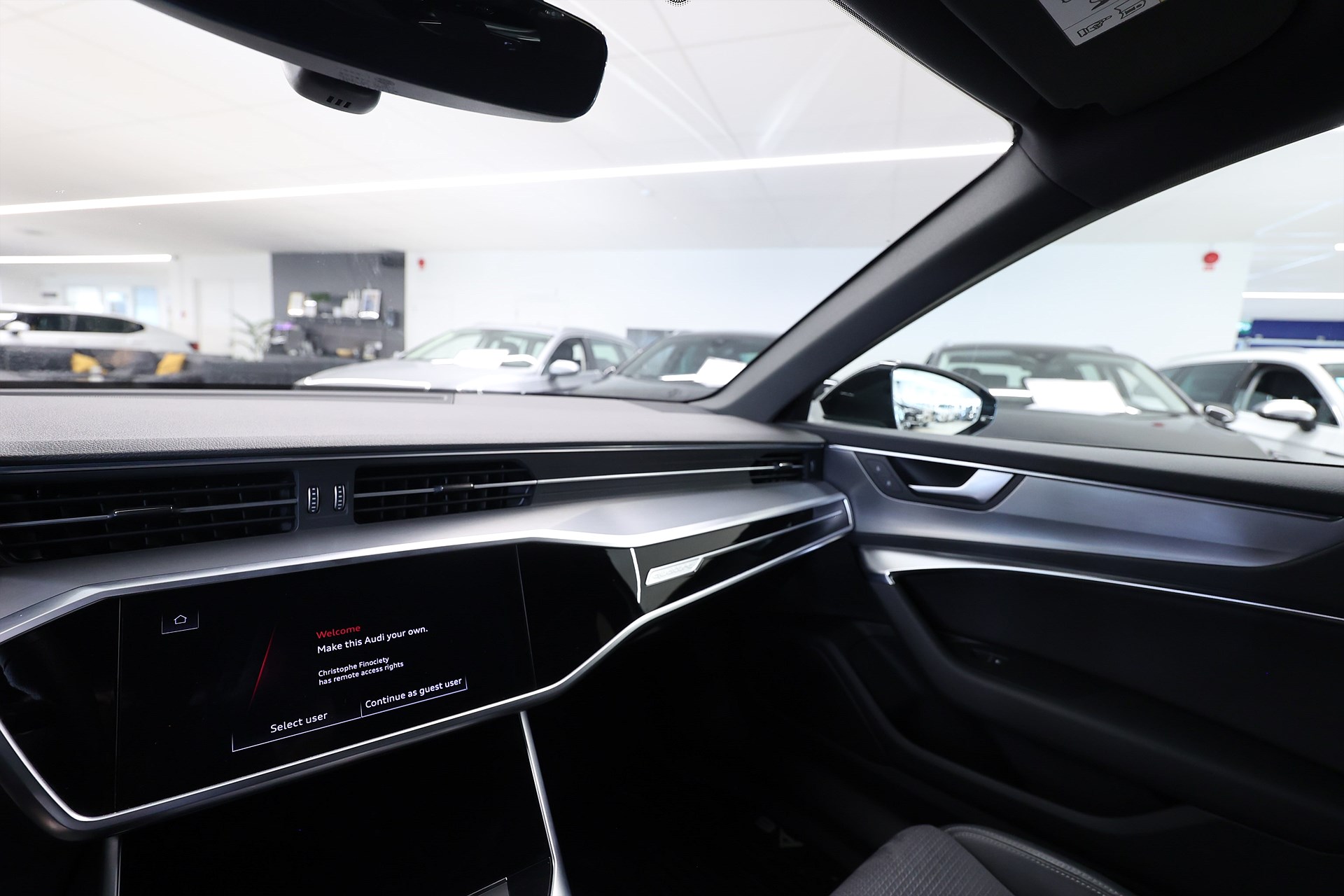 Audi A6 Avant 55 TFSI e Q S Line Svart Optik Drag Cockpit MOMS