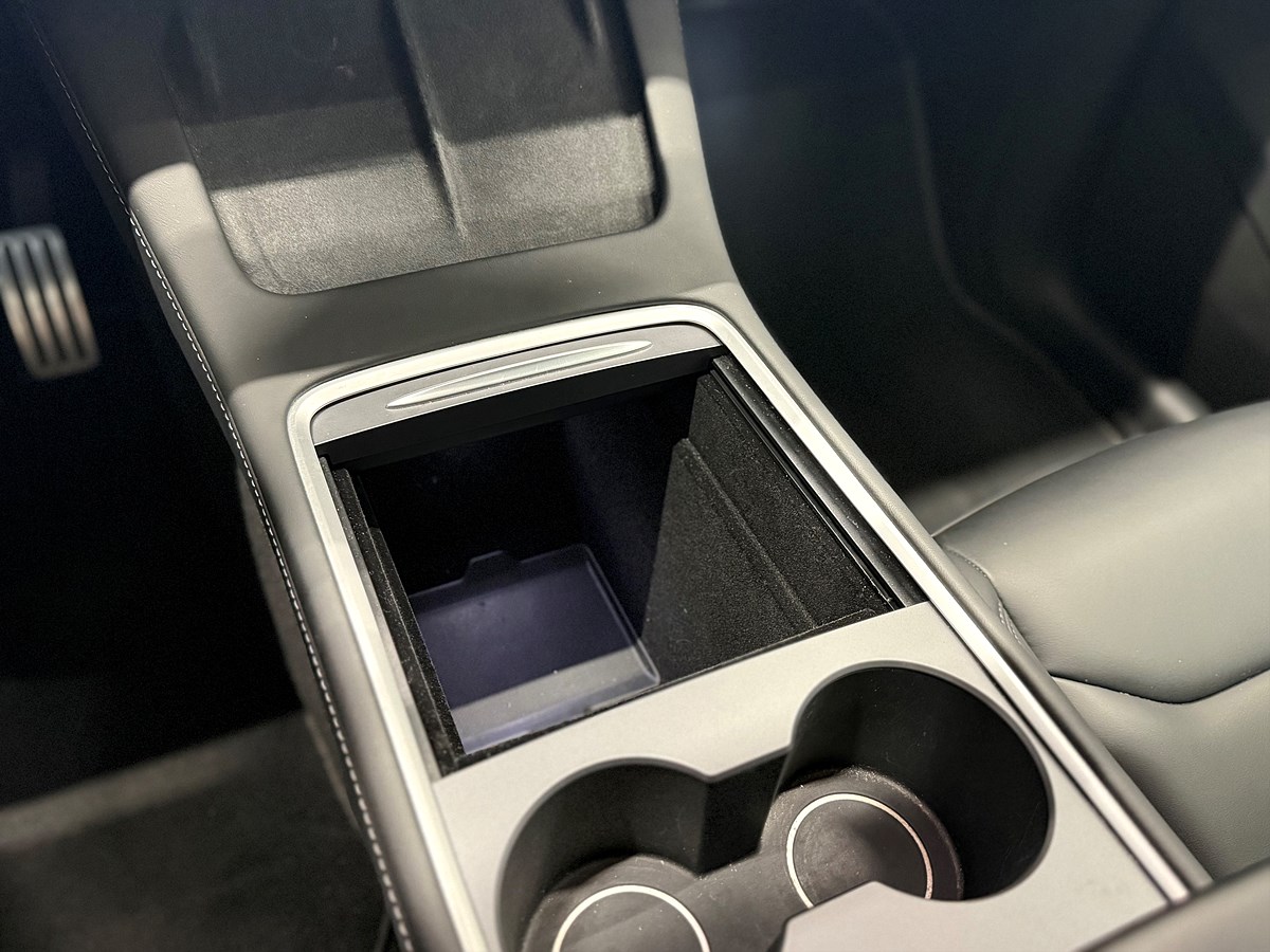 Tesla Model Y – bild 20