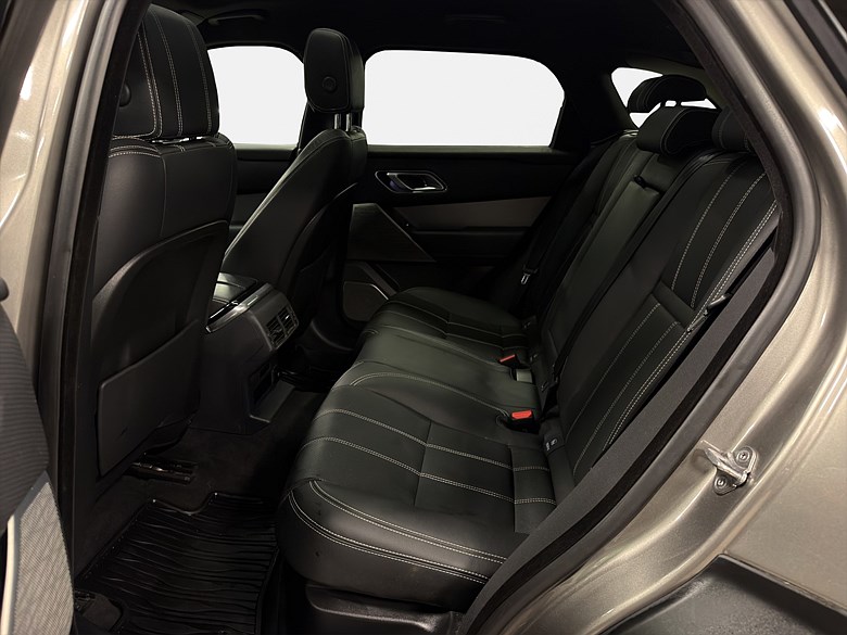 Range Rover Velar P400e R-Dynamic SE Pano 360° 2021, grå – bild 18 av 26, begagnad hos Niber i Järfälla