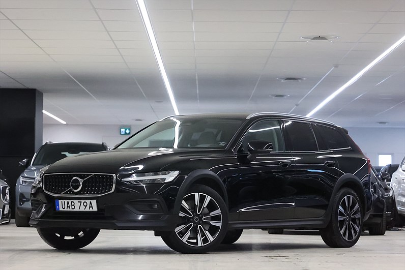 Volvo V60 Cross Country B4 197hk Plus Läder B-Kamera Navi Drag