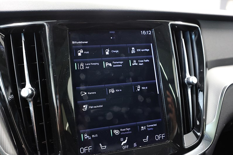 Volvo V60 T8 Twin Engine AWD 392hk Inscription Pano Keyless 360