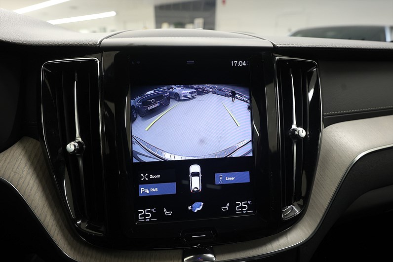 Volvo XC60 D4 190hk *Hjulkampanj!* Inscription B-kamera Navi Skinn